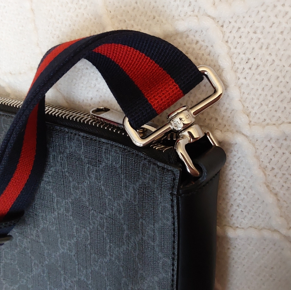 GUCCI GG MENS MESSANGER BAG - Picture 5 of 15